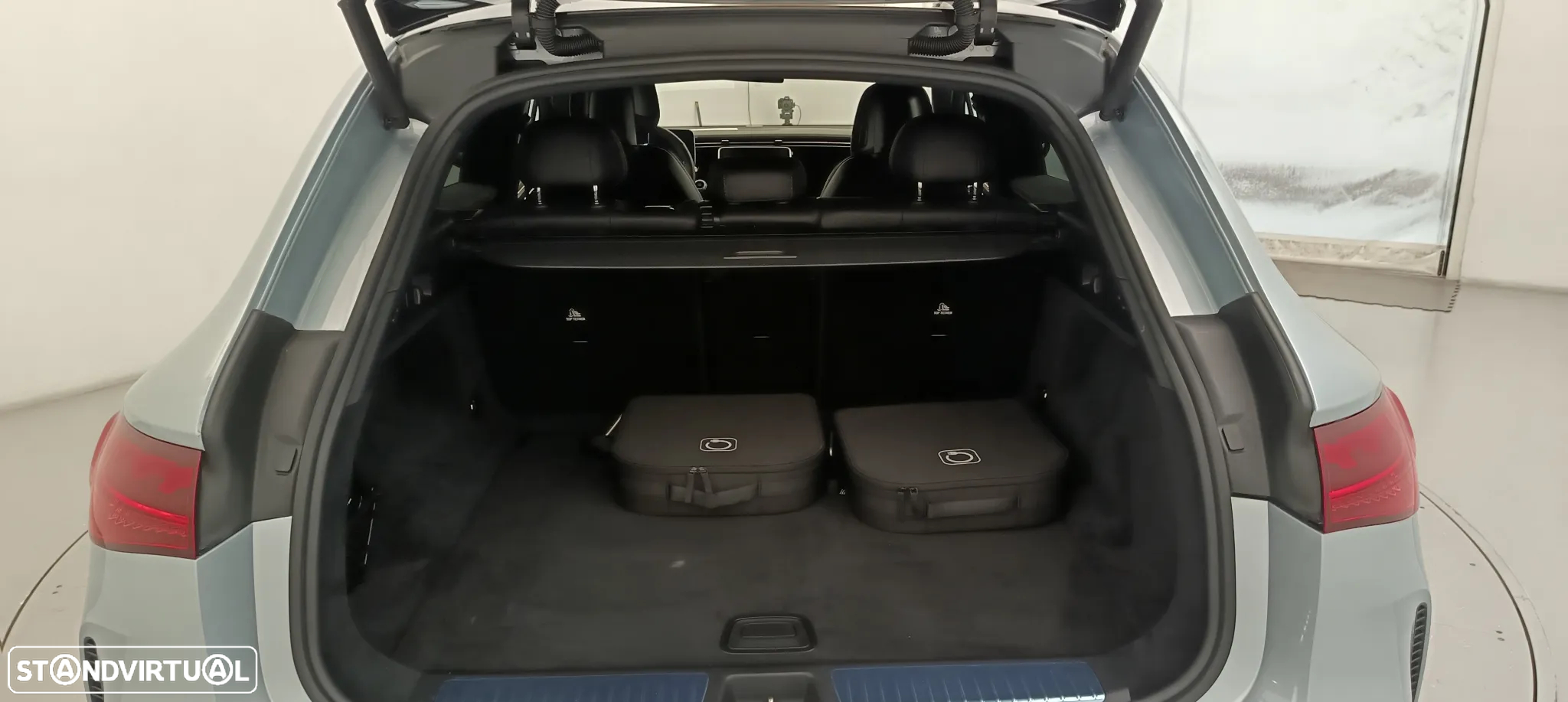 Mercedes-Benz EQE SUV 300 - 29