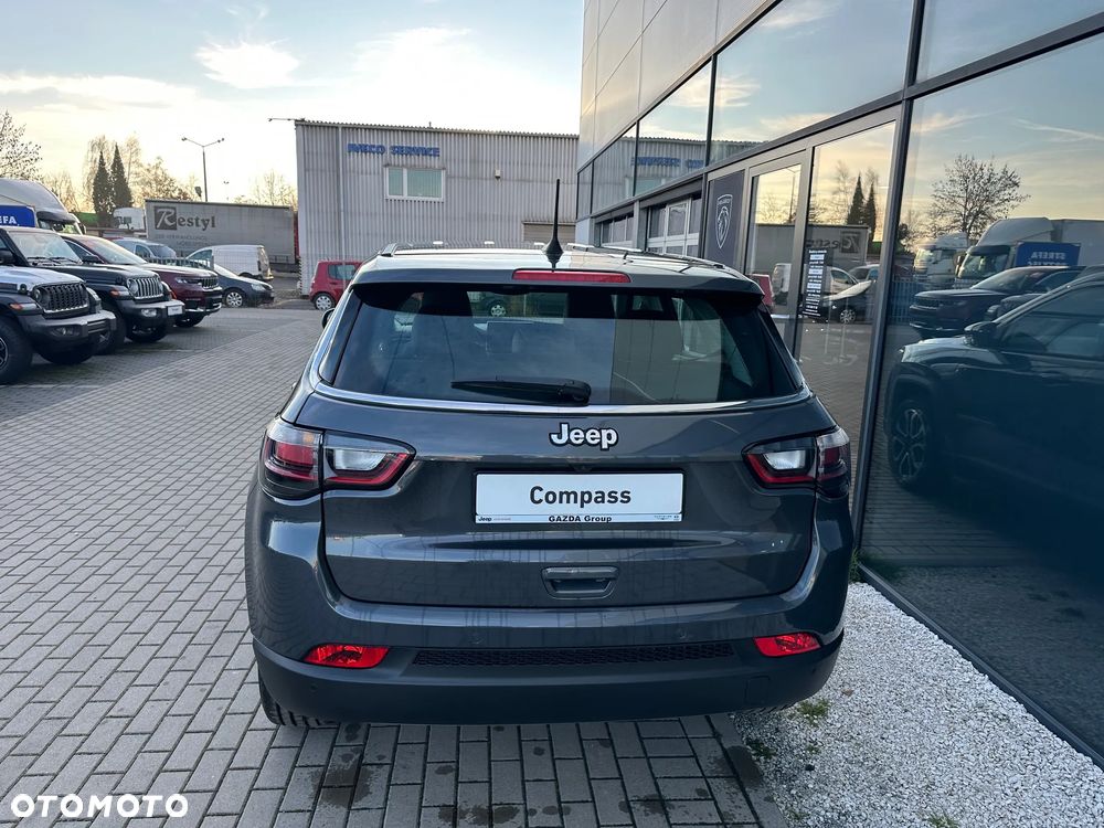 Jeep Compass 1.5 T4 mHEV Altitude FWD S&S DCT - 4