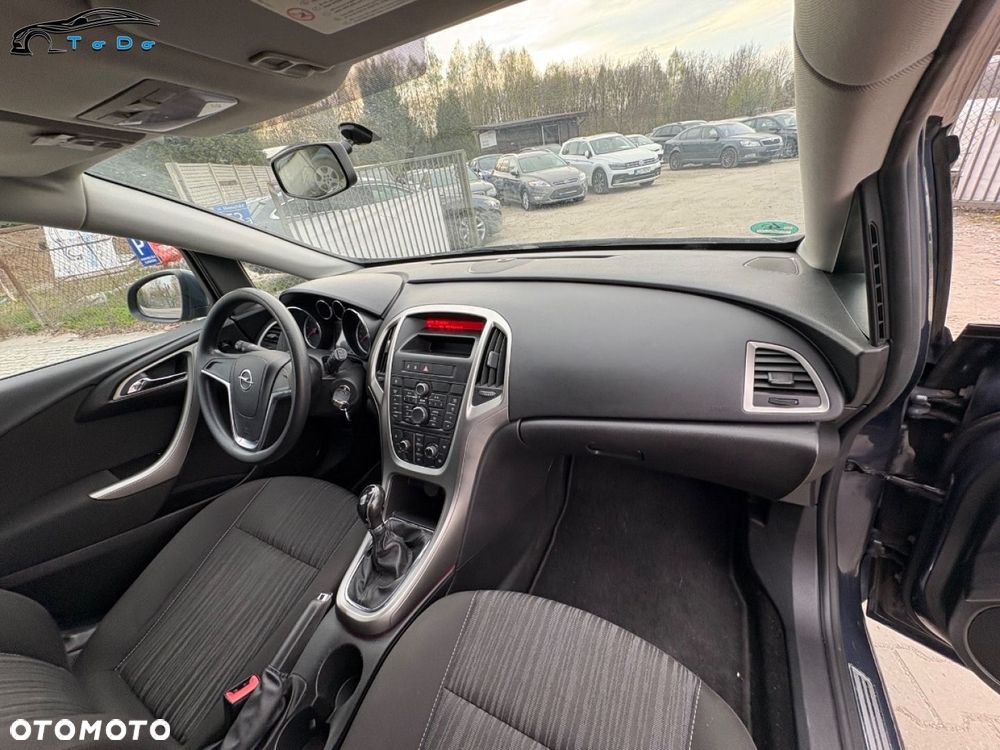 Opel Astra 2.0 CDTI DPF Cosmo - 32