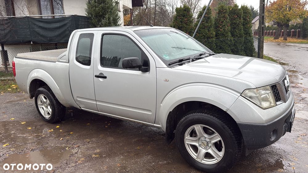 Nissan Navara 2.5 D FE - 5