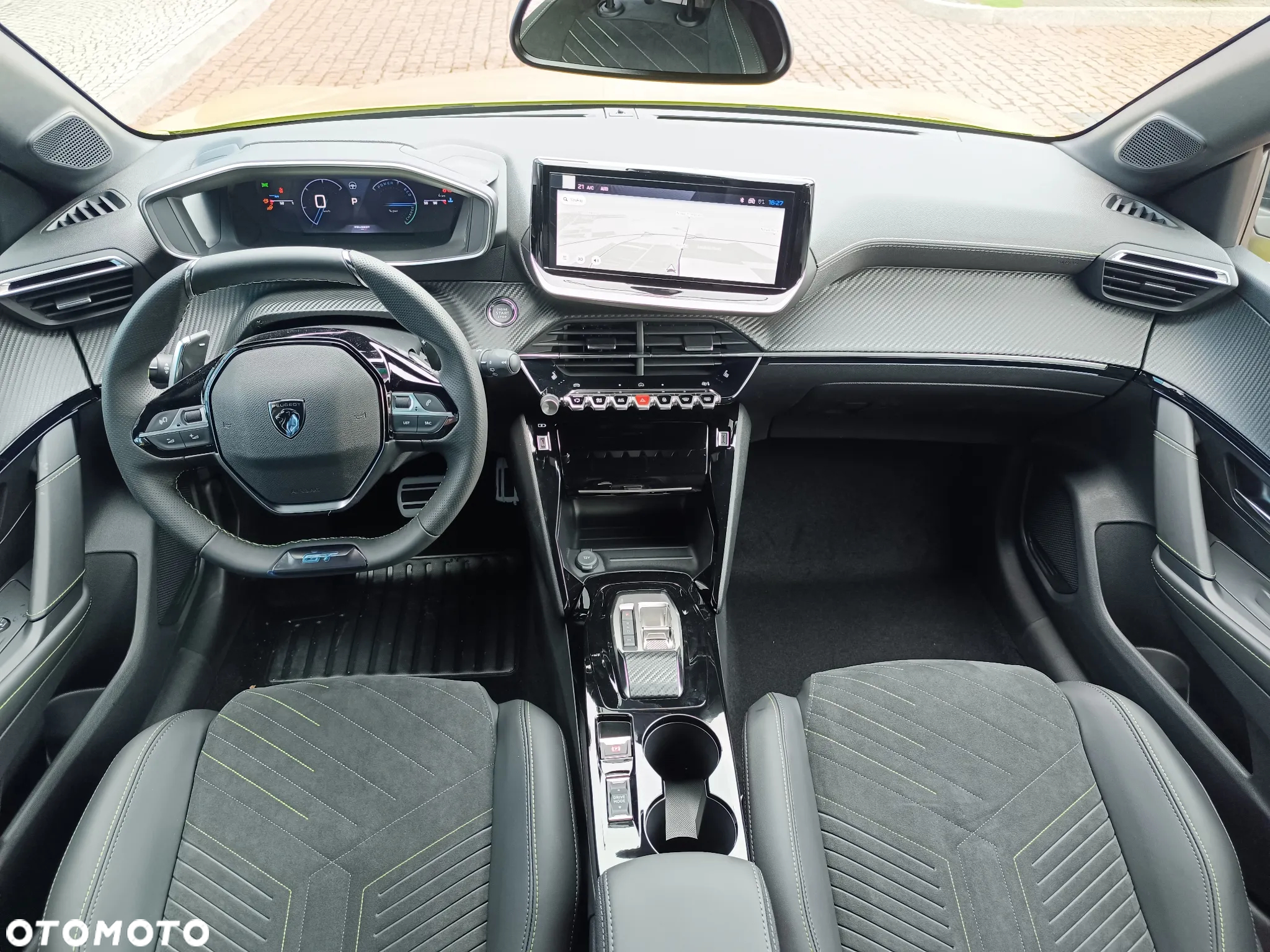 Peugeot 208 1.2 mHEV GT - 31