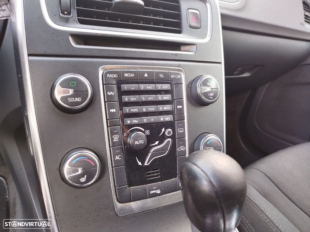 Volvo V60 1.6 D2 Drive Summum Start/Stop - 16