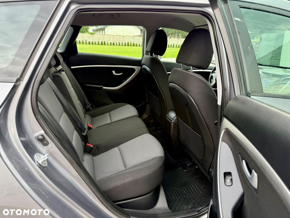 Hyundai i30 i30cw 1.6 CRDi Intro Edition - 22