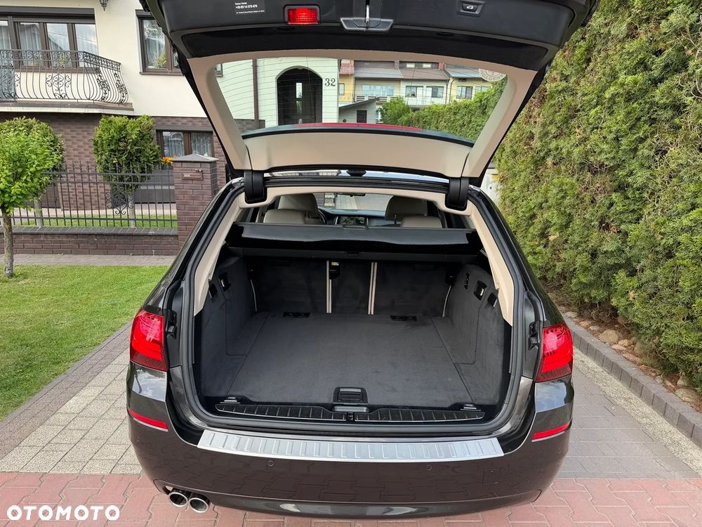 BMW Seria 5 525d Luxury Line - 19