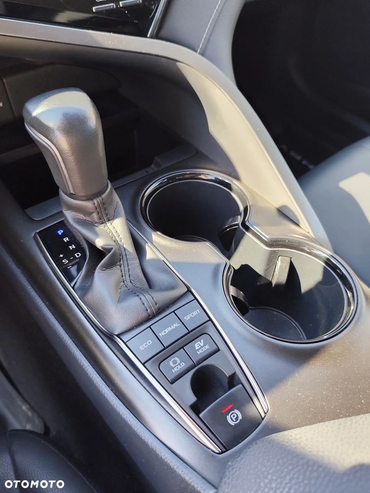 Toyota Camry 2.5 Hybrid Prestige CVT - 18