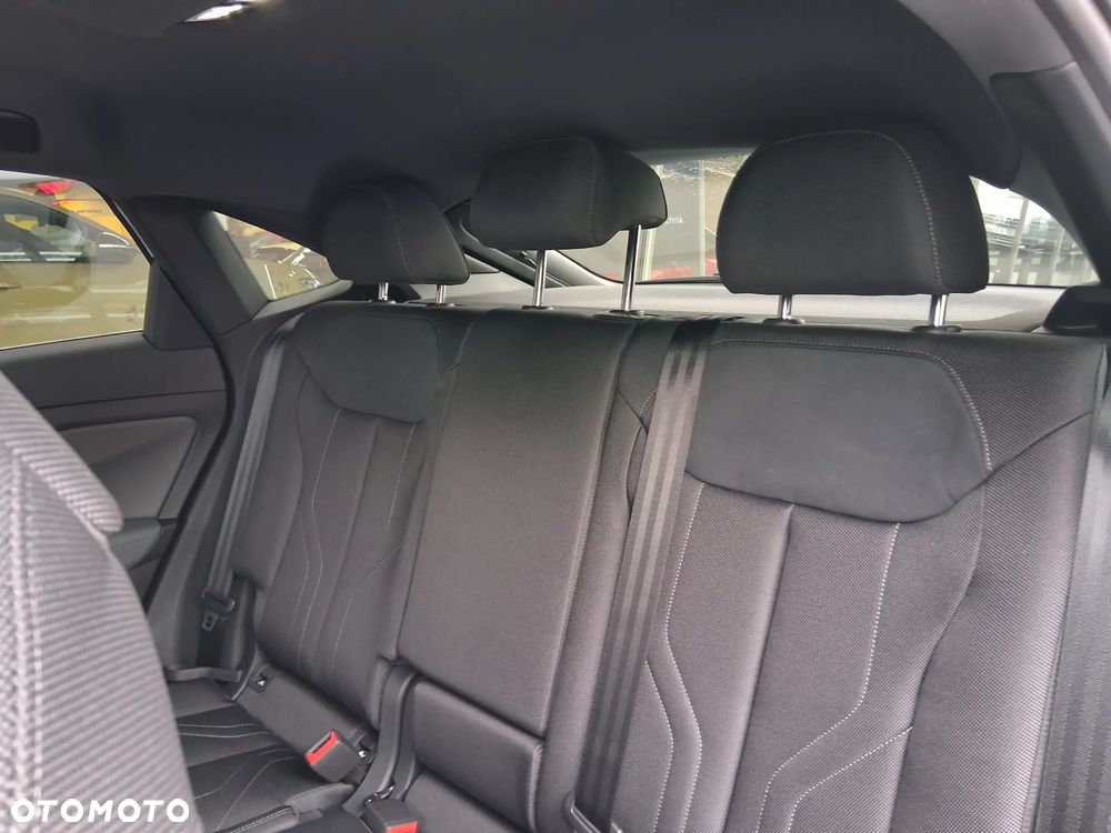Audi Q3 Sportback - 14