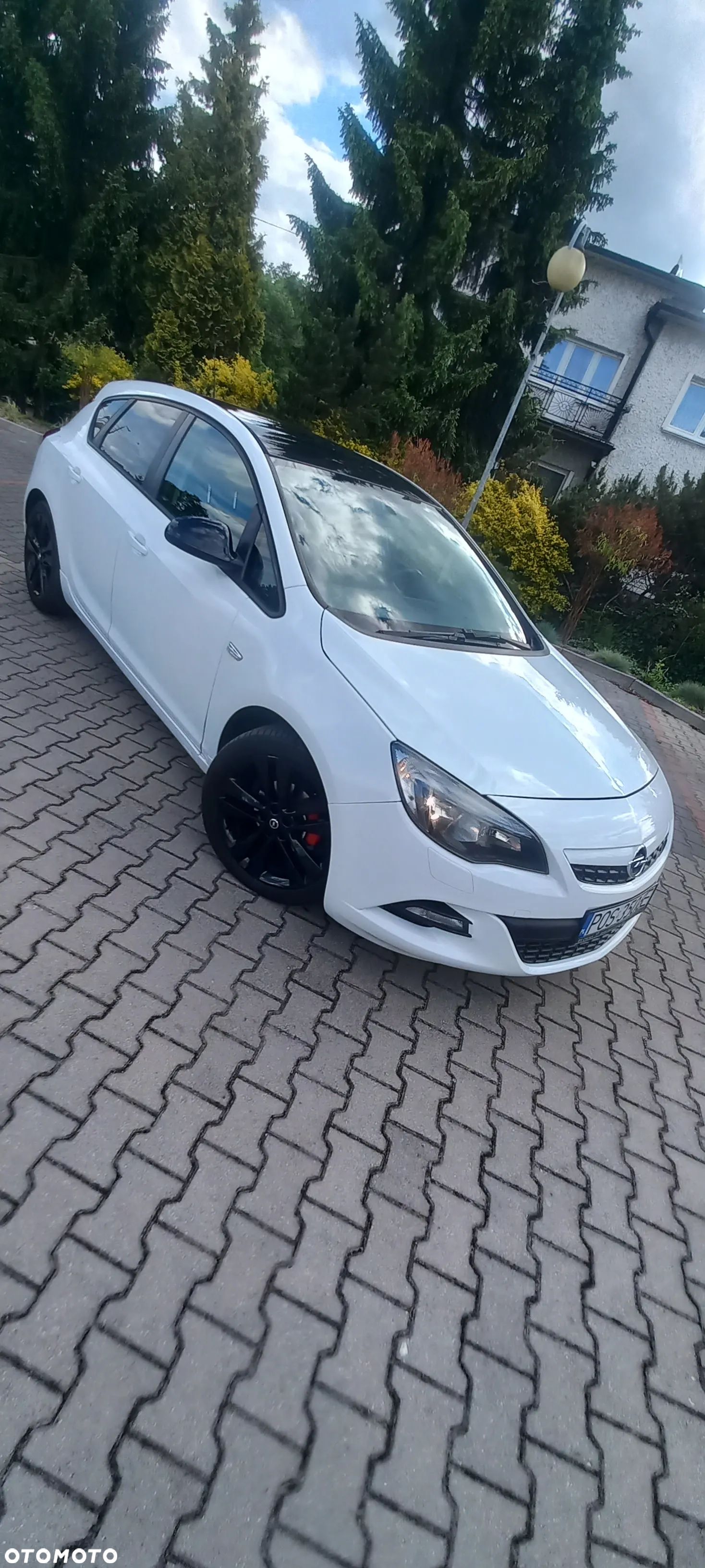 Opel Astra GTC 1.4 Turbo - 1