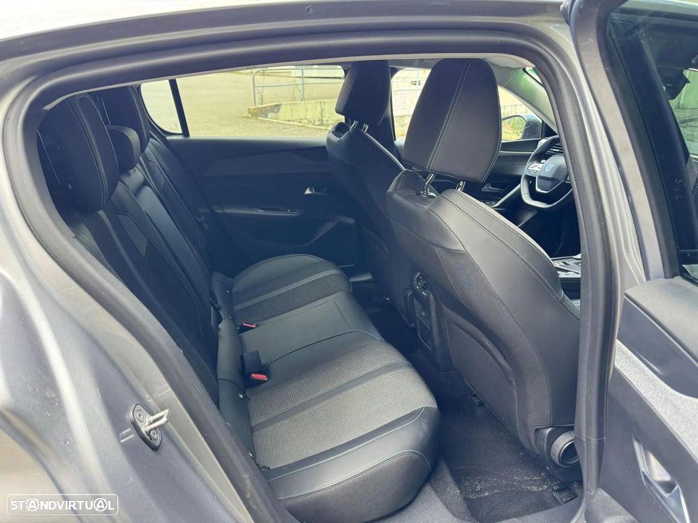 Peugeot 308 1.2 PureTech Allure Pack - 31