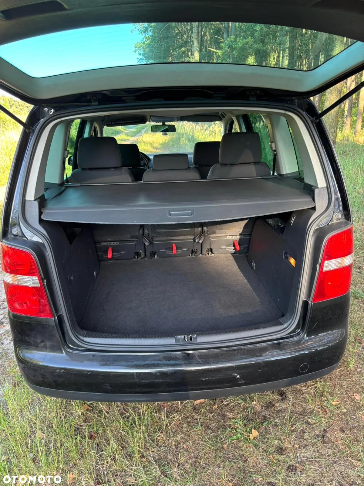 Volkswagen Touran 2.0 TDI DPF Comfortline - 13