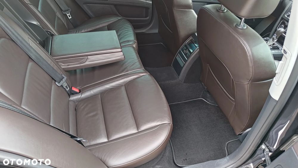 Skoda Superb 2.0 TDI L&K DSG - 28