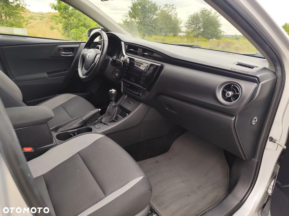 Toyota Auris 1.33 VVT-i Active - 21