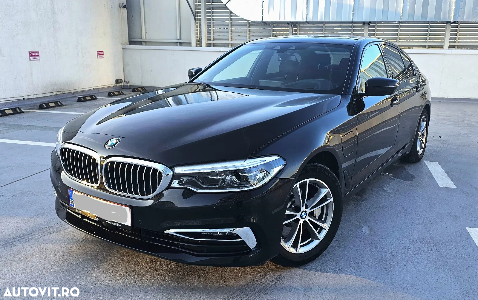 BMW Seria 5 530e Aut. Luxury Line - 18
