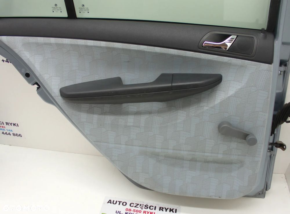 Skoda Fabia I Kombi Drzwi Lewe Prawe TYŁ 9151 - 8