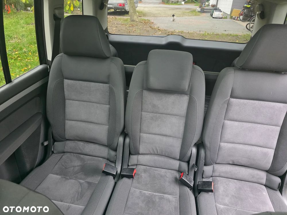 Volkswagen Touran 2.0 TDI DPF BlueMotion Technology DSG STYLE - 16