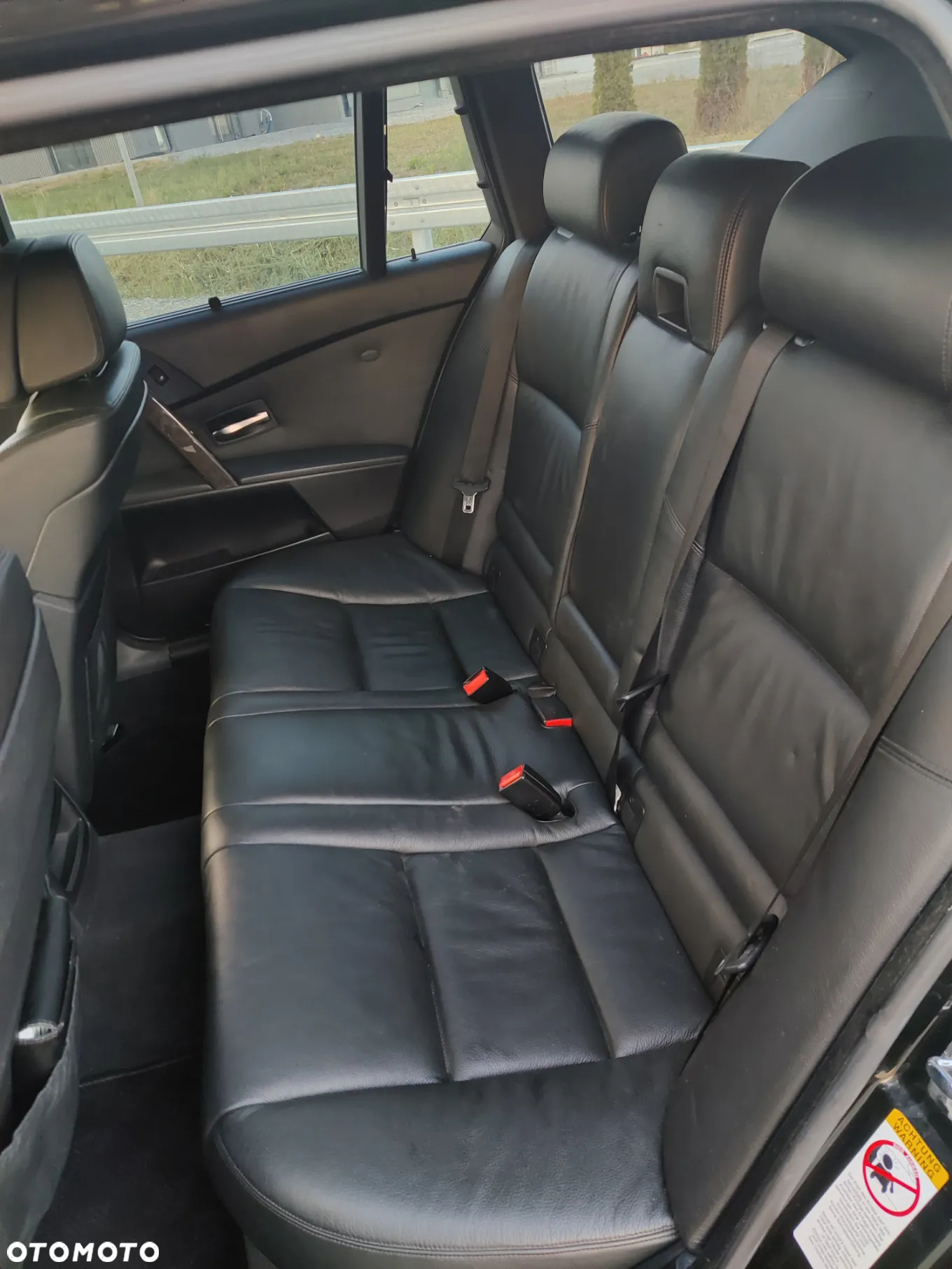 BMW Seria 5 545i - 14