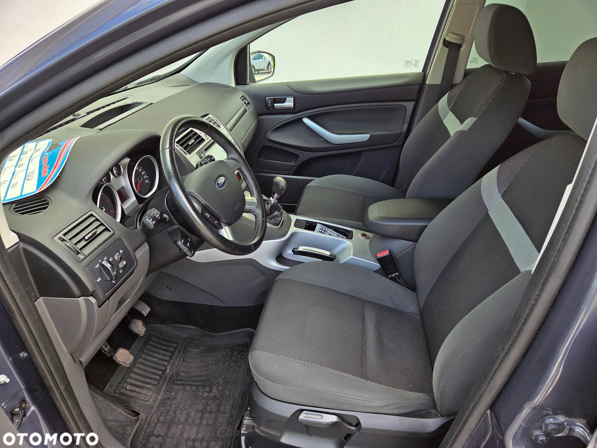 Ford Kuga - 8