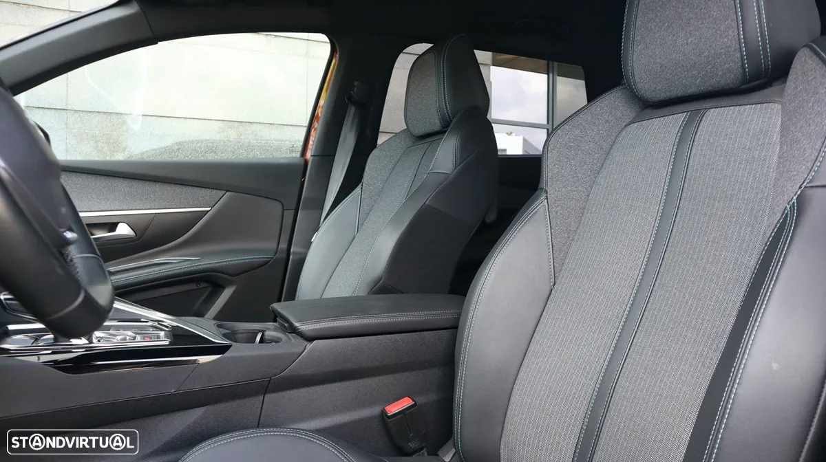 Peugeot 5008 1.5 BlueHDi Allure Pack EAT8 - 17
