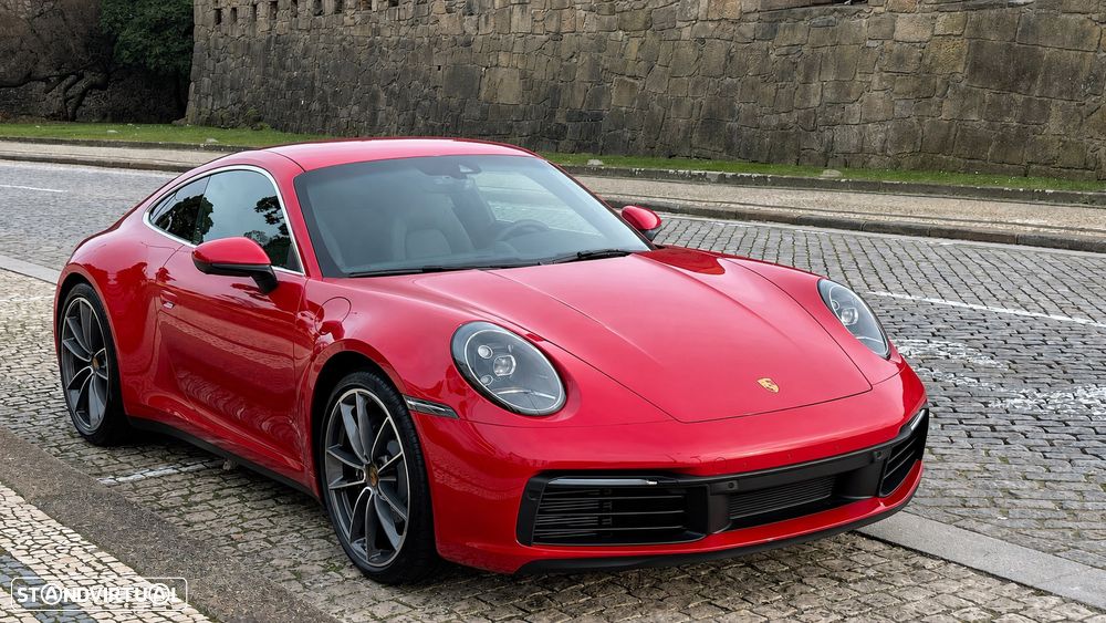 Porsche 911 (992) - 1
