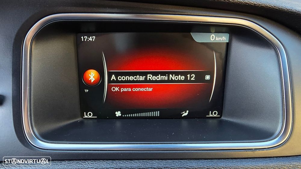 Volvo V40 1.6 D2 Momentum Powershift Eco - 23