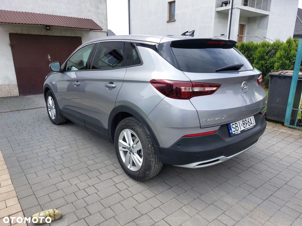 Opel Grandland X 1.2 T GPF Design Line S&S - 11
