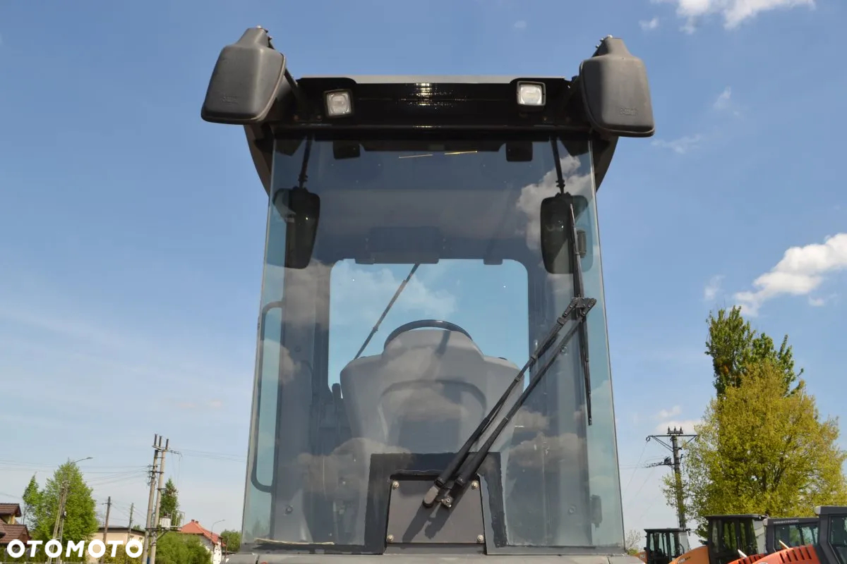 Case 1110EX-D - 10