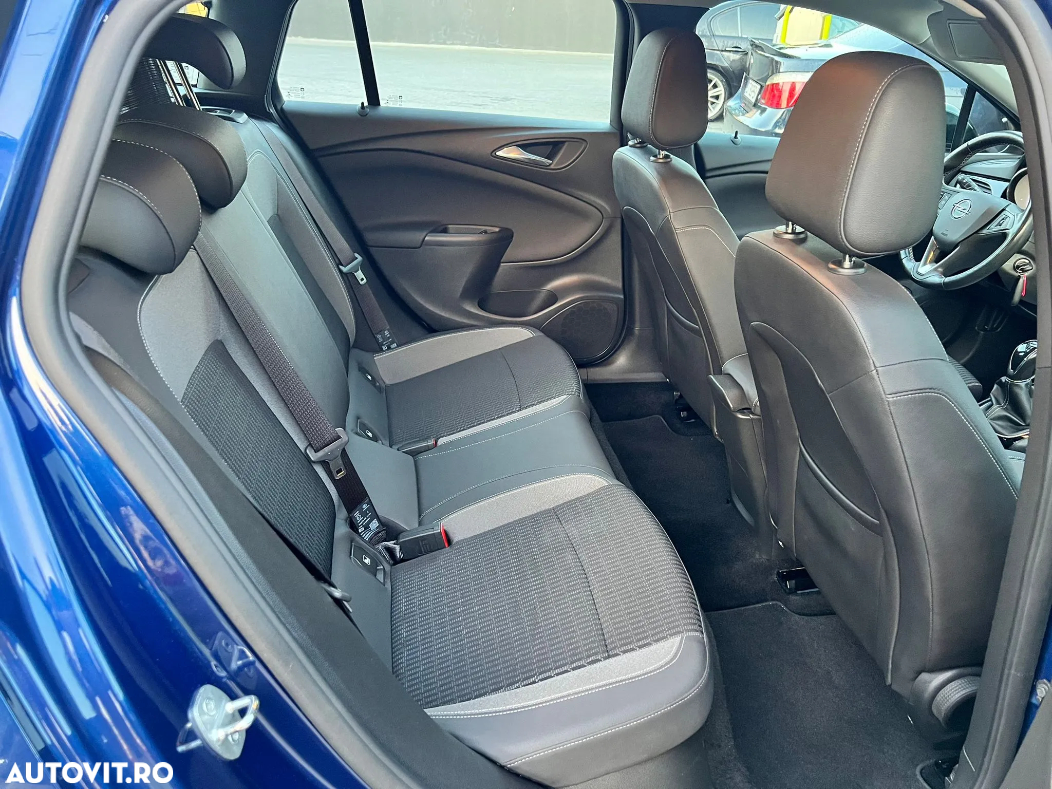 Opel Astra Sports Tourer 1.5 D Business Elegance - 18