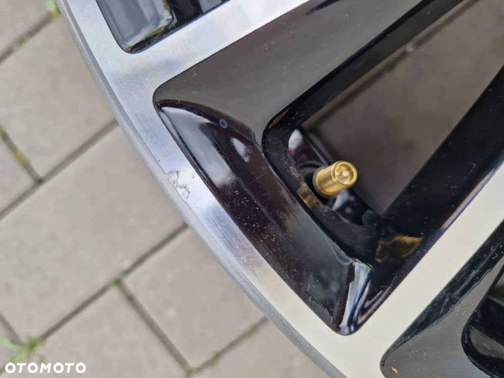 FELGA MERCEDES  C-KLASA W206 7,5Jx19h2-N, ET40, 5x112 - NOWA ORYGINALNA AMG - 8