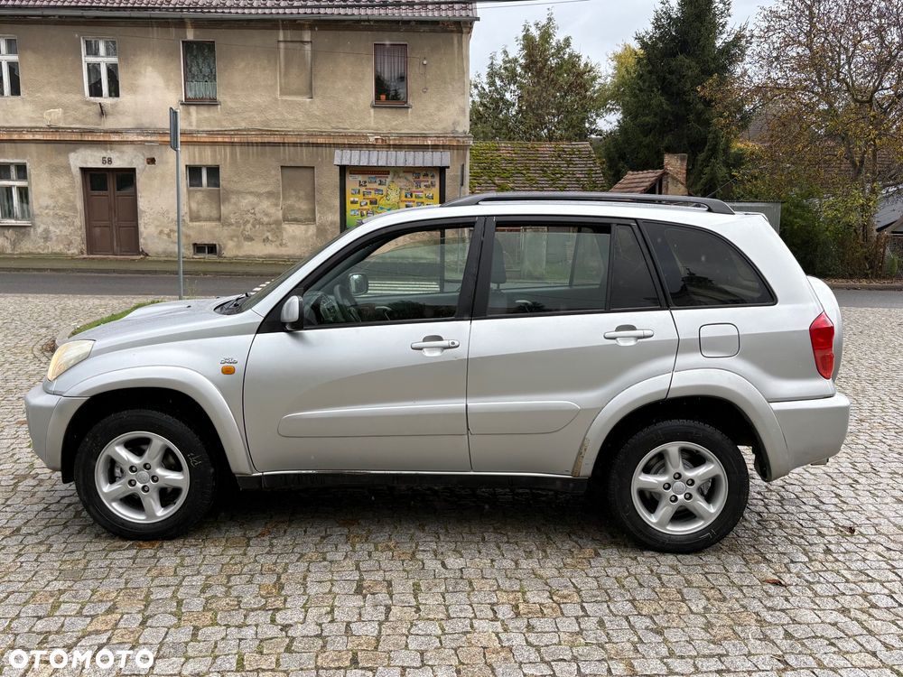 Toyota RAV4 2.0 D-4D 4x4 - 8