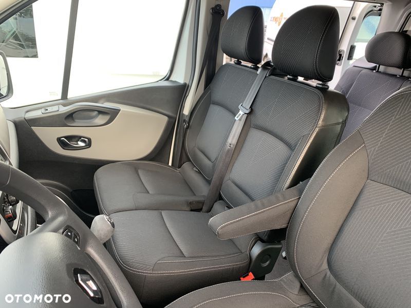 Renault Trafic L2H1 6cio osobowy Brygadowy DOKA Homologacja cięż. N1 FVAT23 Duża Ładowność 972kg - 28