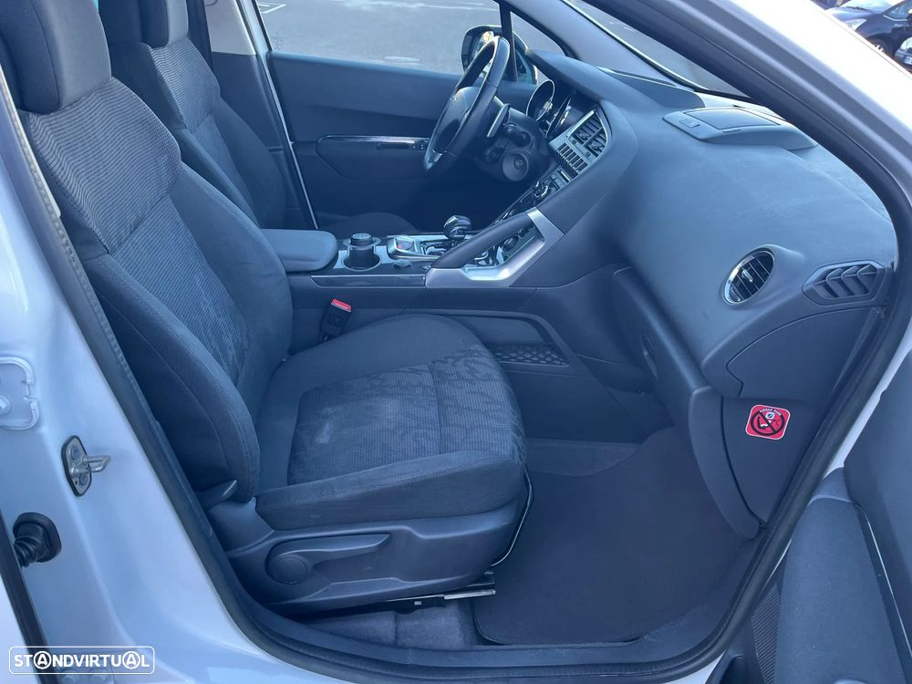 Peugeot 3008 2.0 HDi Hybrid4 - 15