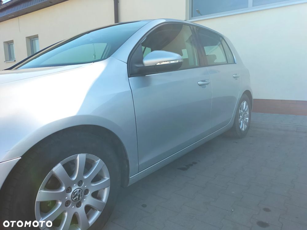 Volkswagen Golf 1.6 TDI DPF BlueMotion - 11