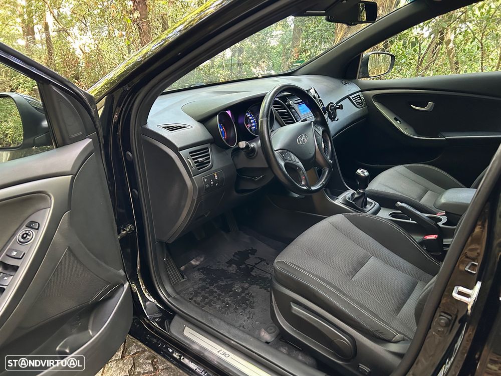 Hyundai i30 1.6 CRDI Blue Comfort J16 - 17