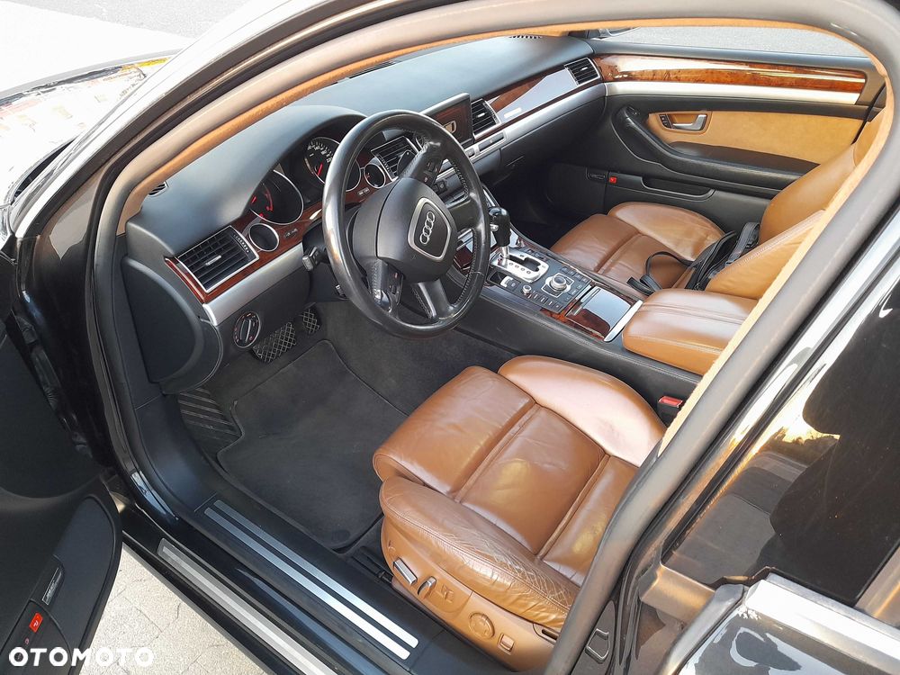 Audi A8 - 8
