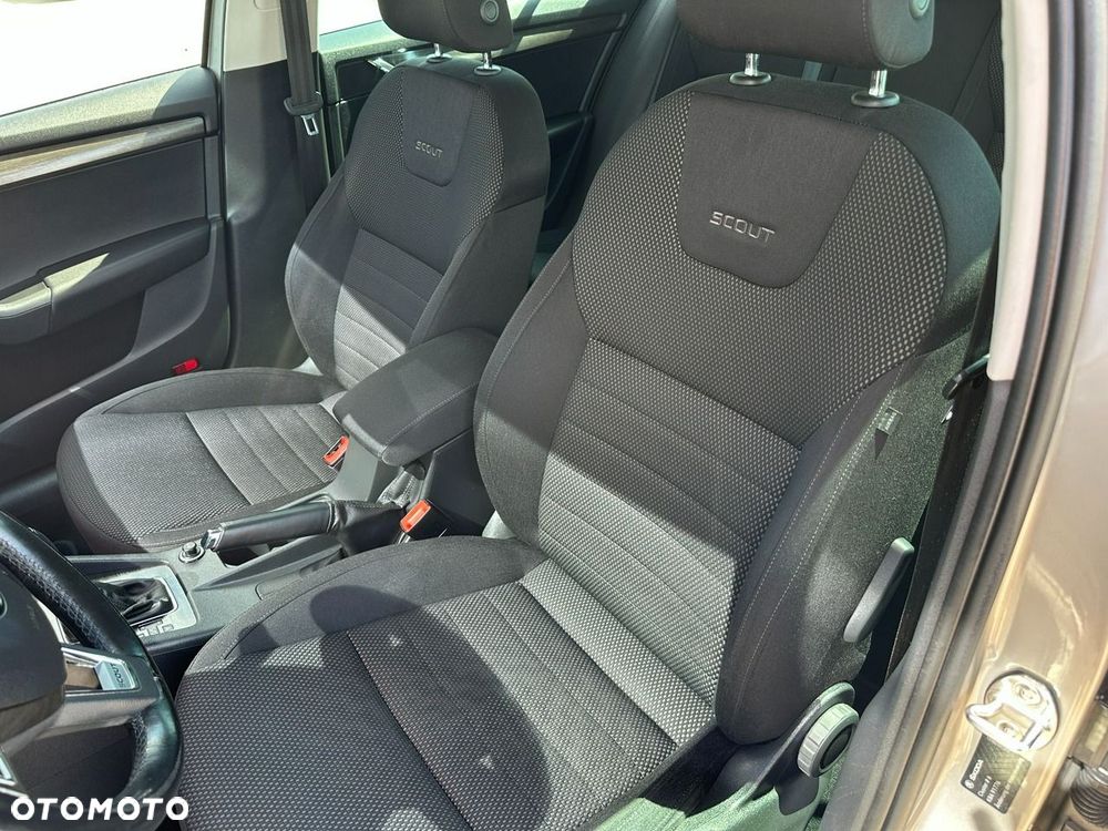Skoda Octavia Scout 2.0 TDI 4x4 DSG - 16