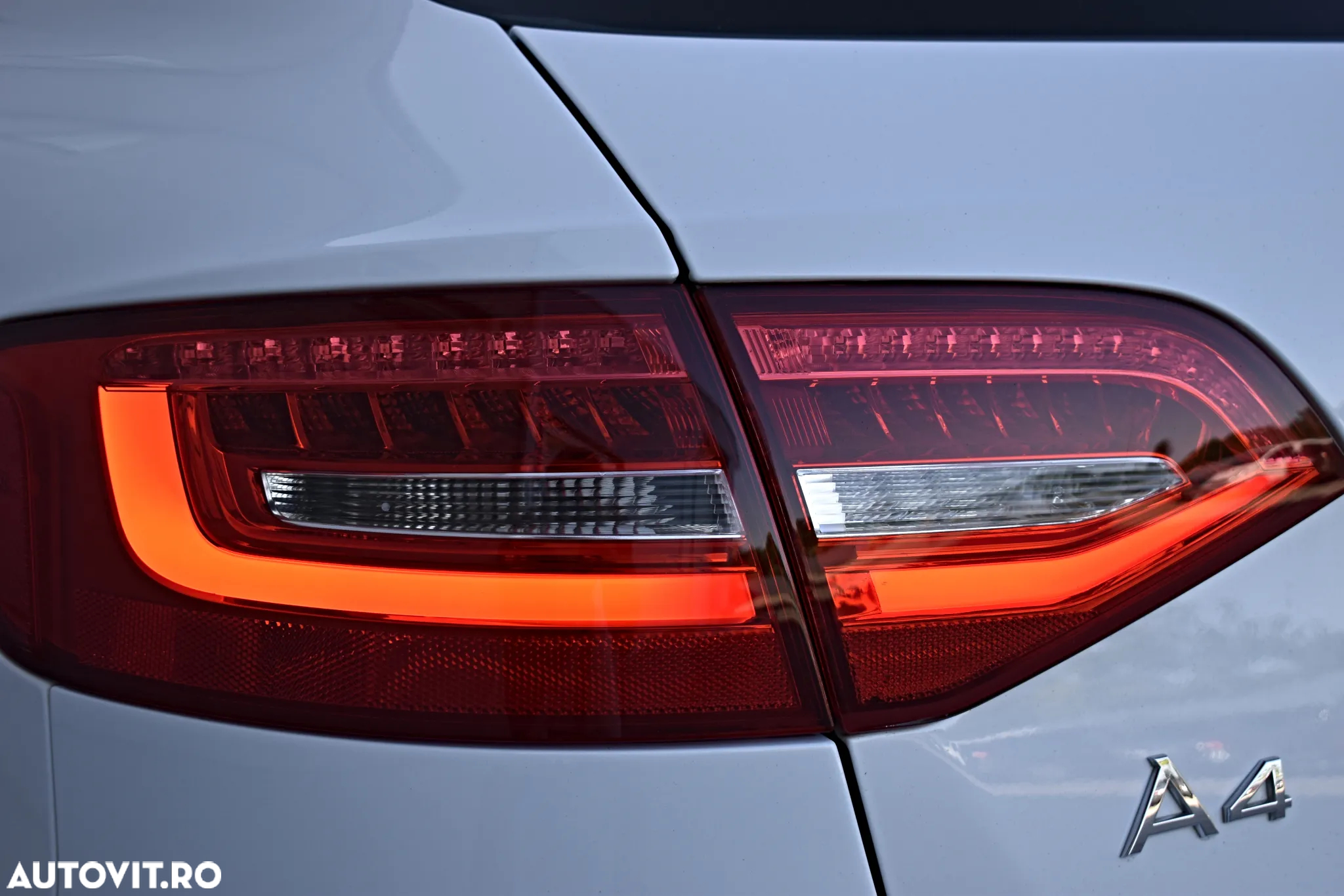 Audi A4 Avant 2.0 TDI DPF clean diesel multitronic Ambition - 24