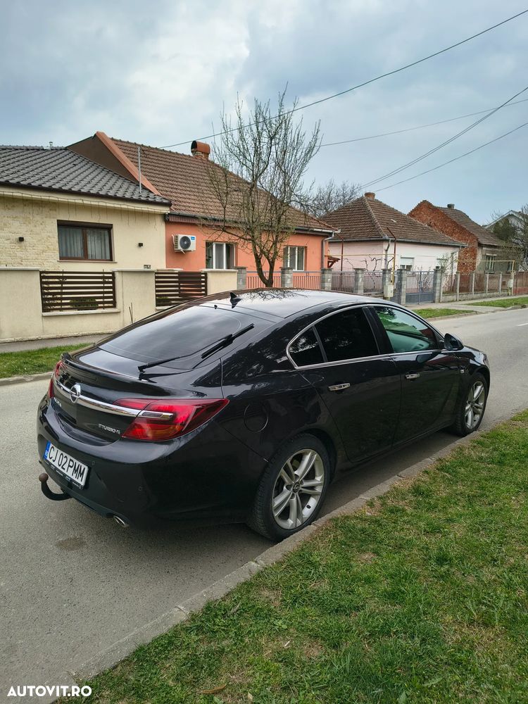 Opel Insignia 2.0 CDTI 4x4 Sport Aut. - 2