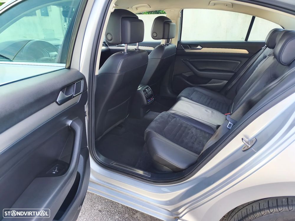 VW Passat 1.6 TDI Highline DSG - 11