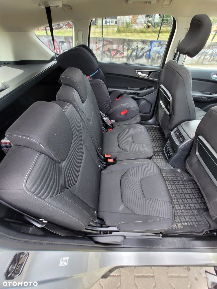 Ford S-Max - 16