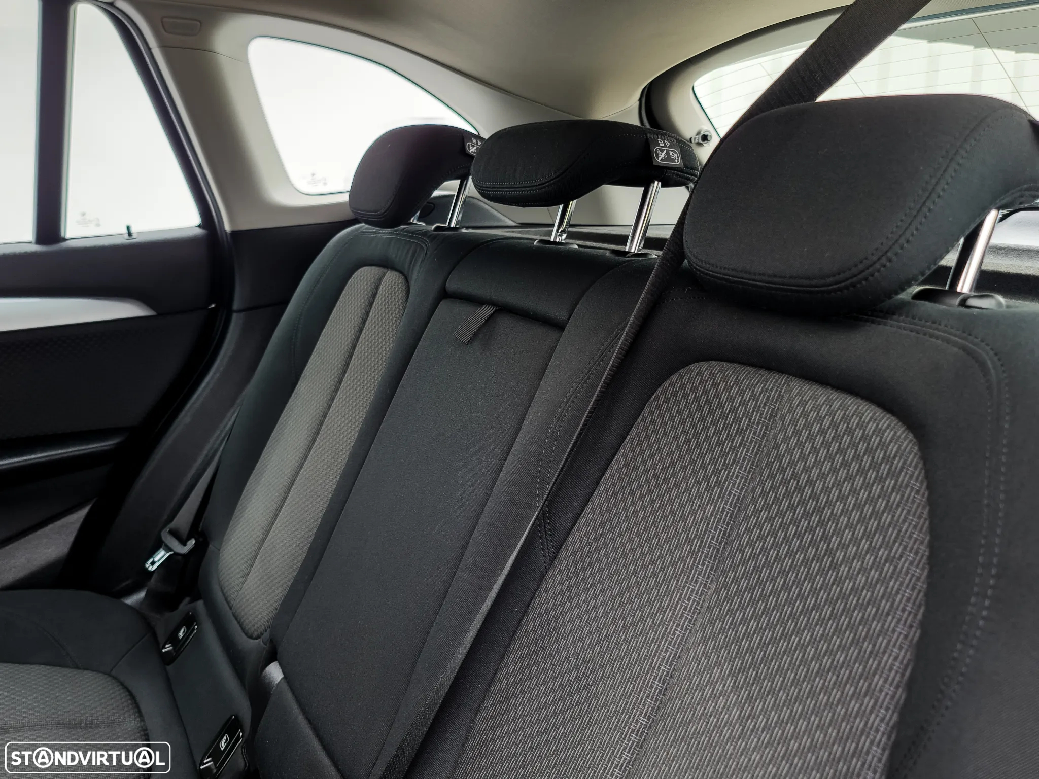BMW X1 25 e xDrive Corporate Edition - 47