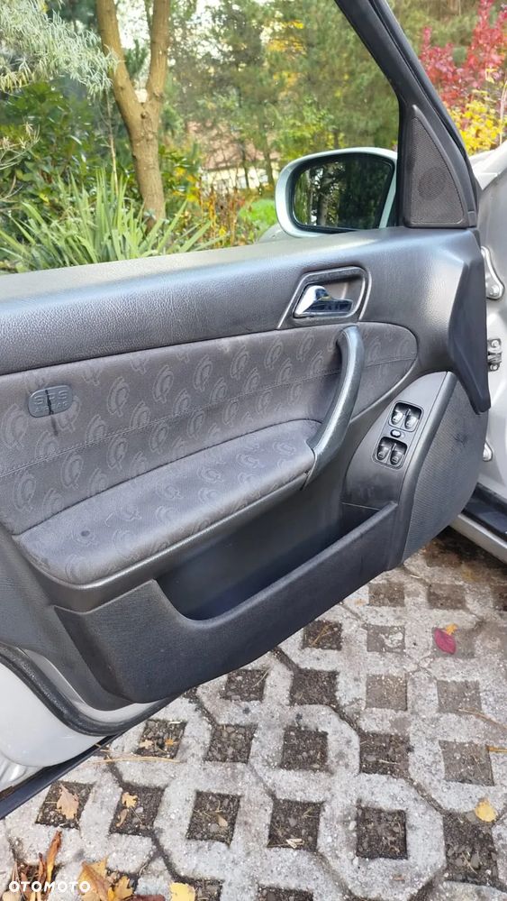 Mercedes-Benz Klasa C 220 T CDI Classic - 24