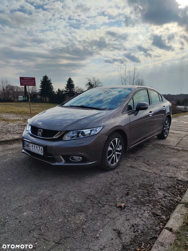 Honda Civic 1.8 Executive EU6 - 1