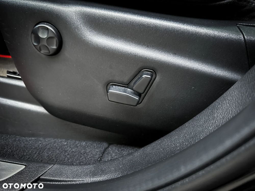 Jeep Grand Cherokee 6.4 V8 SRT8 - 29