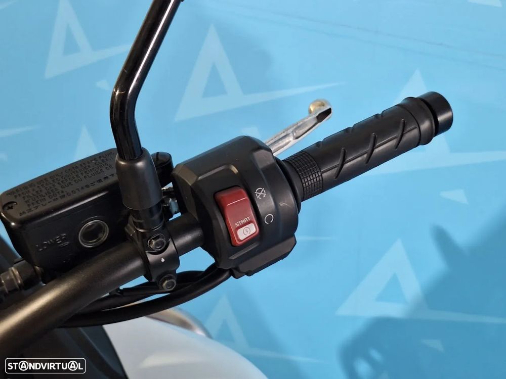 Honda Transalp 750 - 9