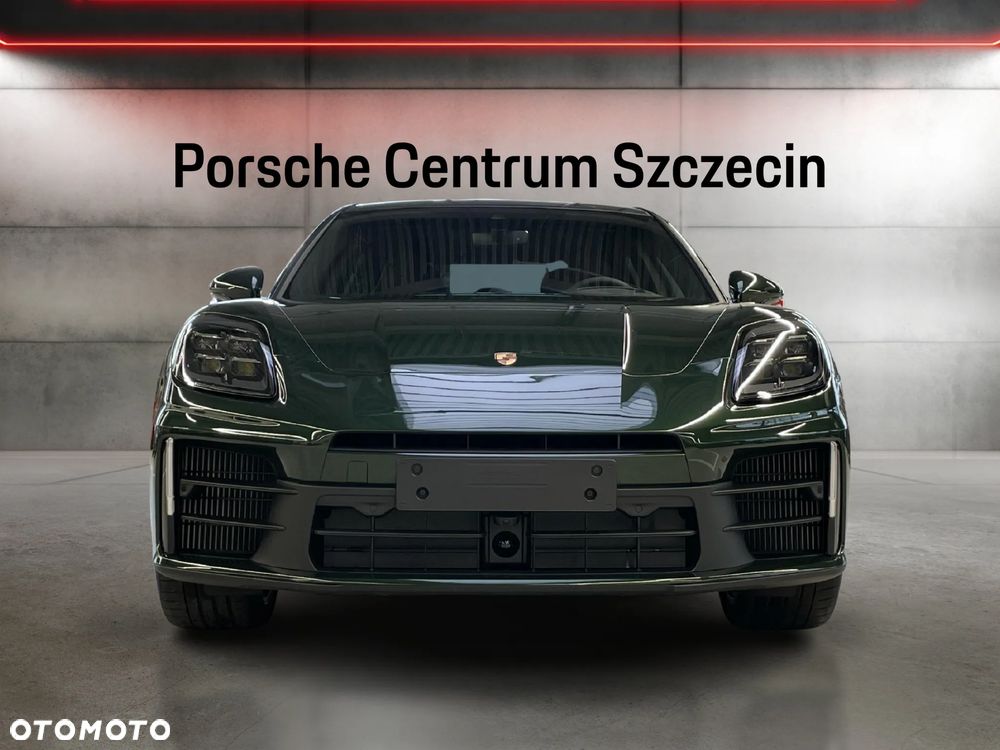 Porsche Panamera 4 - 8