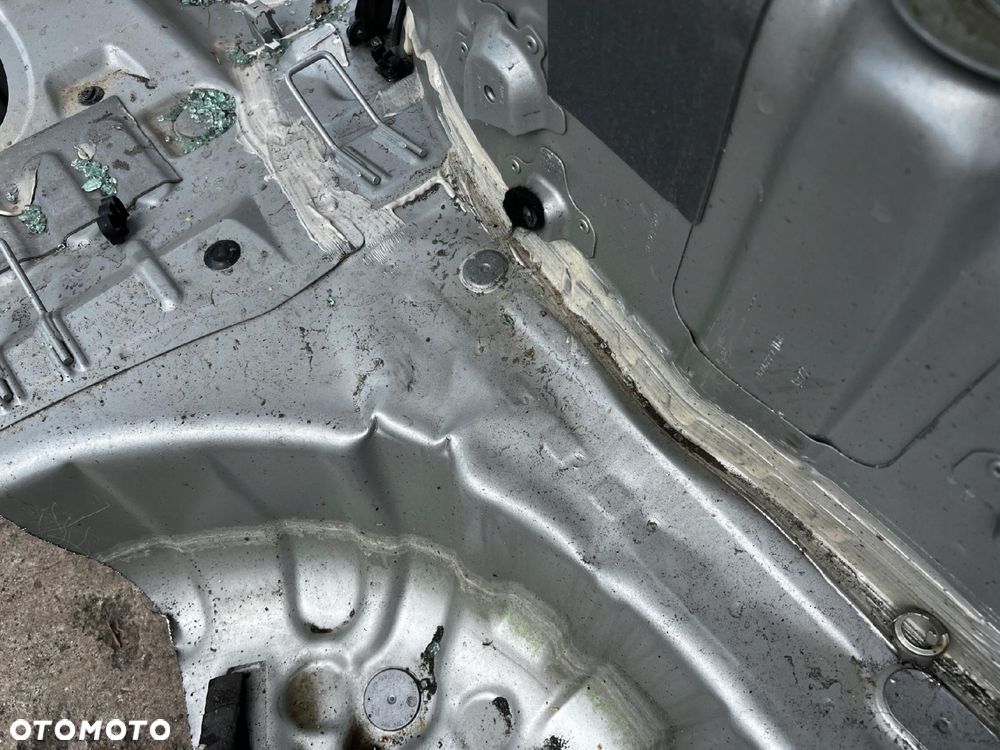 ĆWIARTKA BŁOTNIK SŁUPEK PRÓG TYŁ PRAWY DACIA SANDERO III STEPWAY - 9