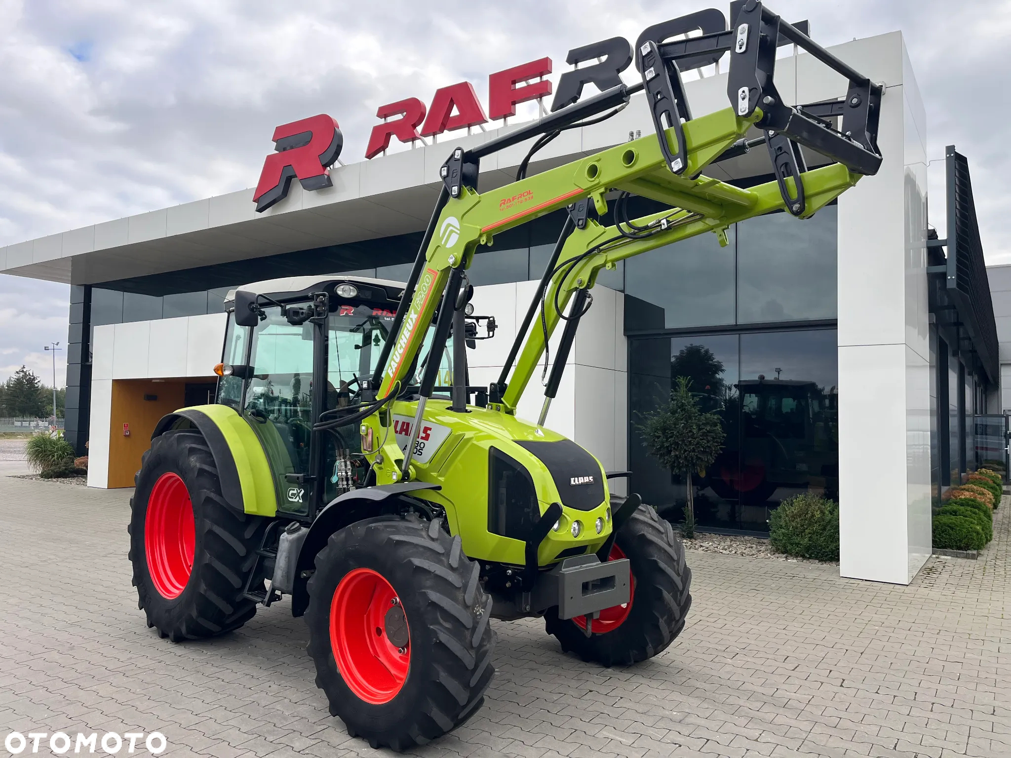 Claas Axos 330 - 2