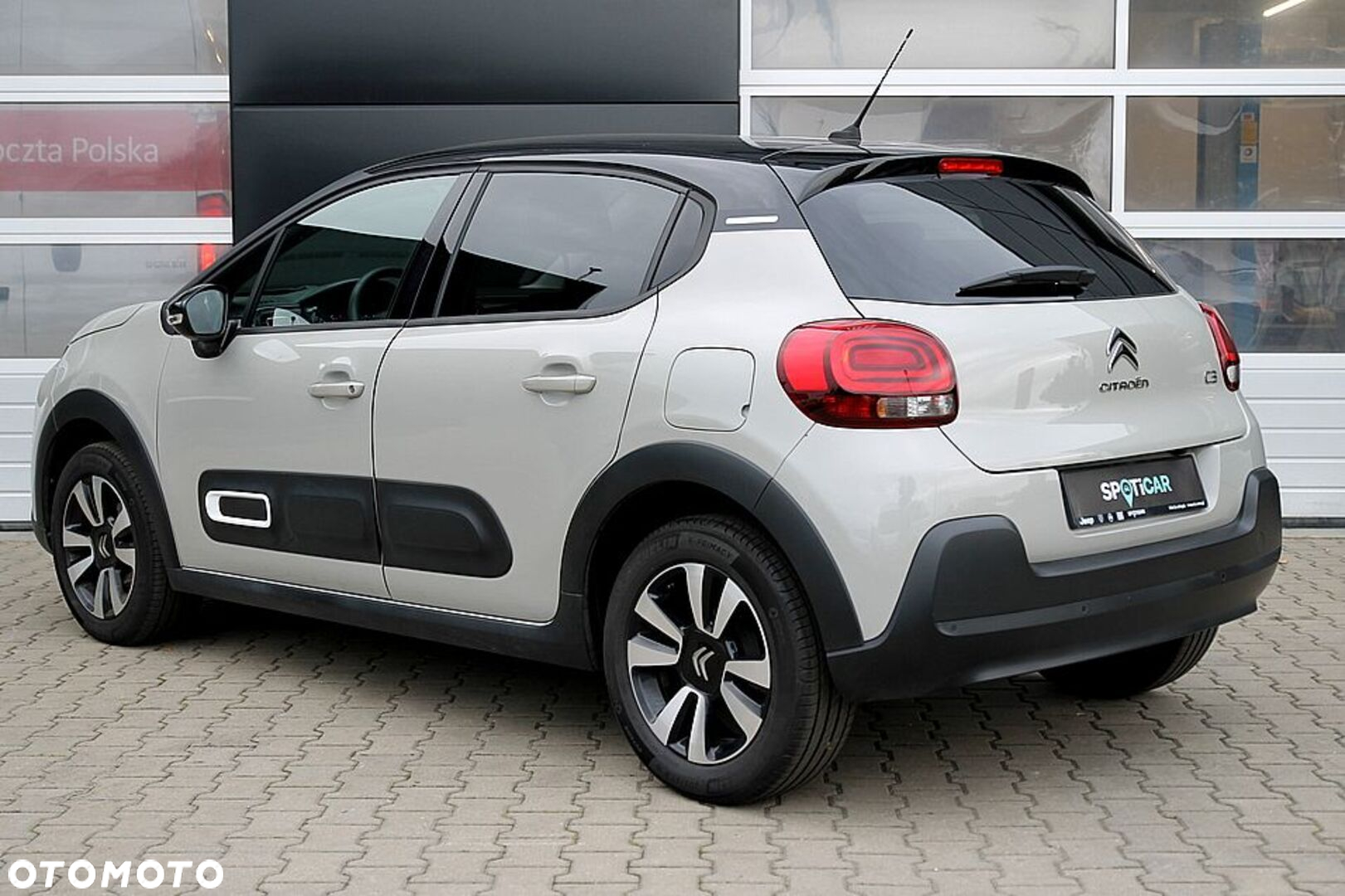 Citroën C3 1.2 PureTech Plus - 17