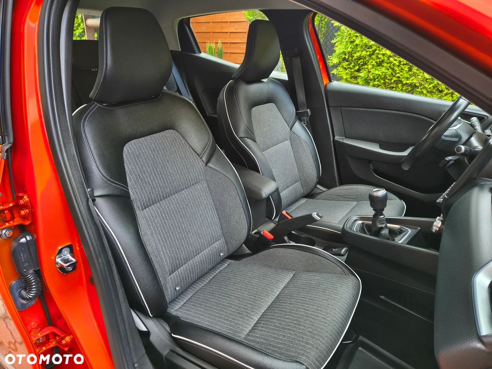 Renault Clio 1.0 TCe Intens - 24