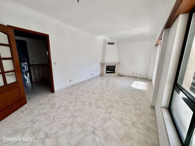 T1 r/c com Terraço e Alpendre, pronto a habitar - Grande imagem: 2/28