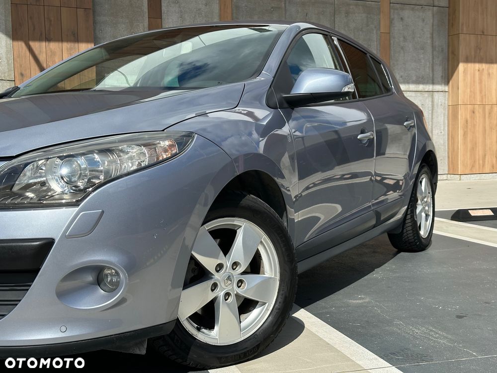 Renault Megane 1.6 16V Color Edition - 9